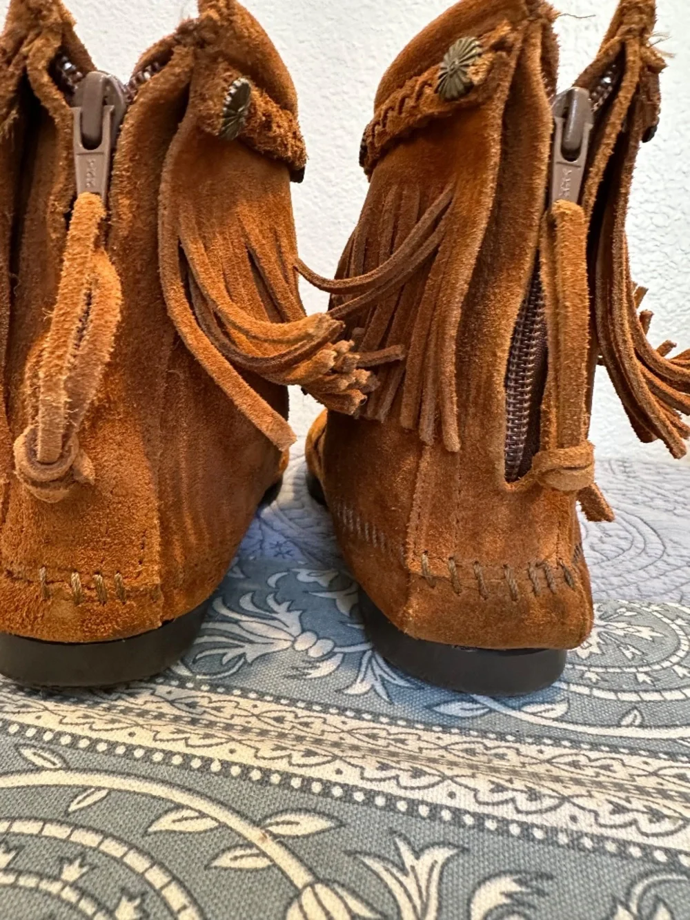 Minnetonka Fringe Bootie NWOT
